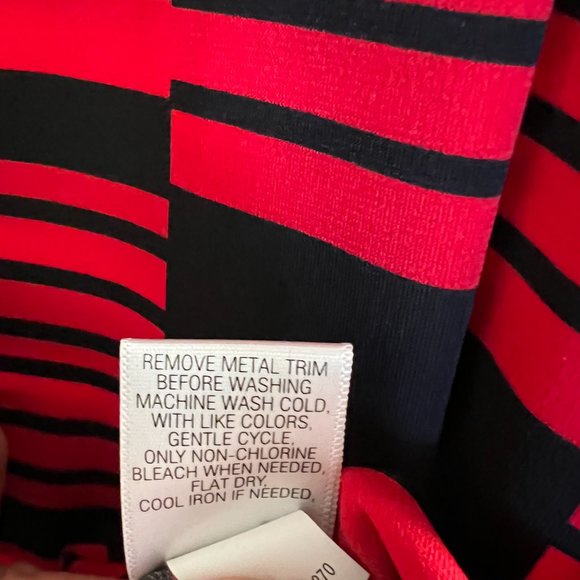 Dana Buchman sleeveless top with gold accent XL - Picture 5 of 7